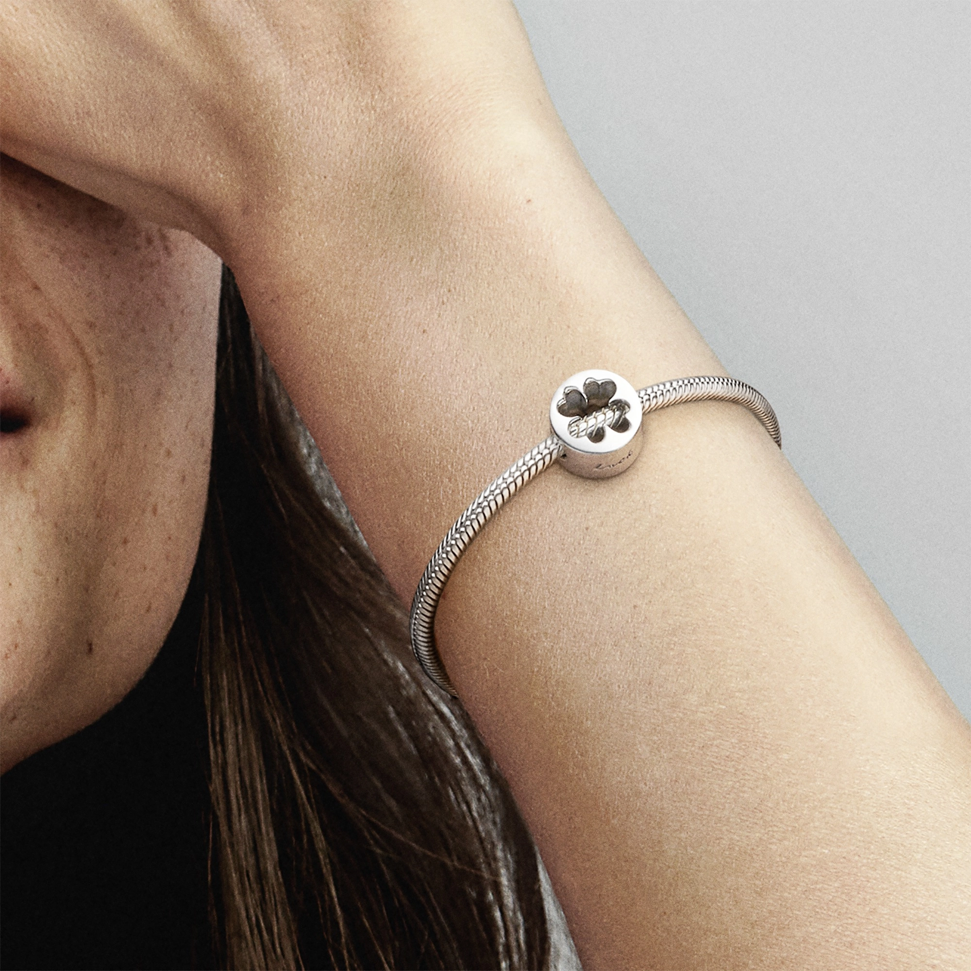 PANDORA Moments Серебряный Шарм/ 797868