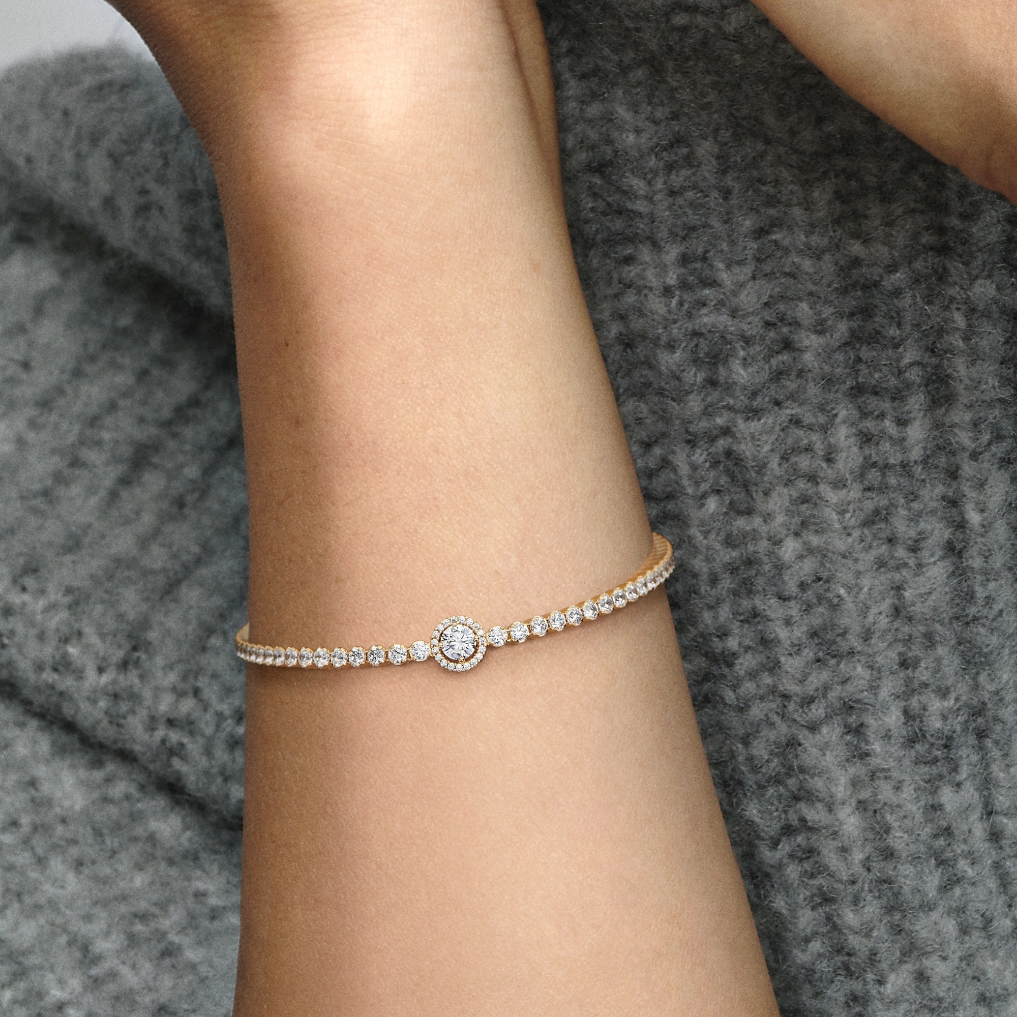 PANDORA Timeless 14K Gold Plated Silver Bracelet/ 569416C01-18