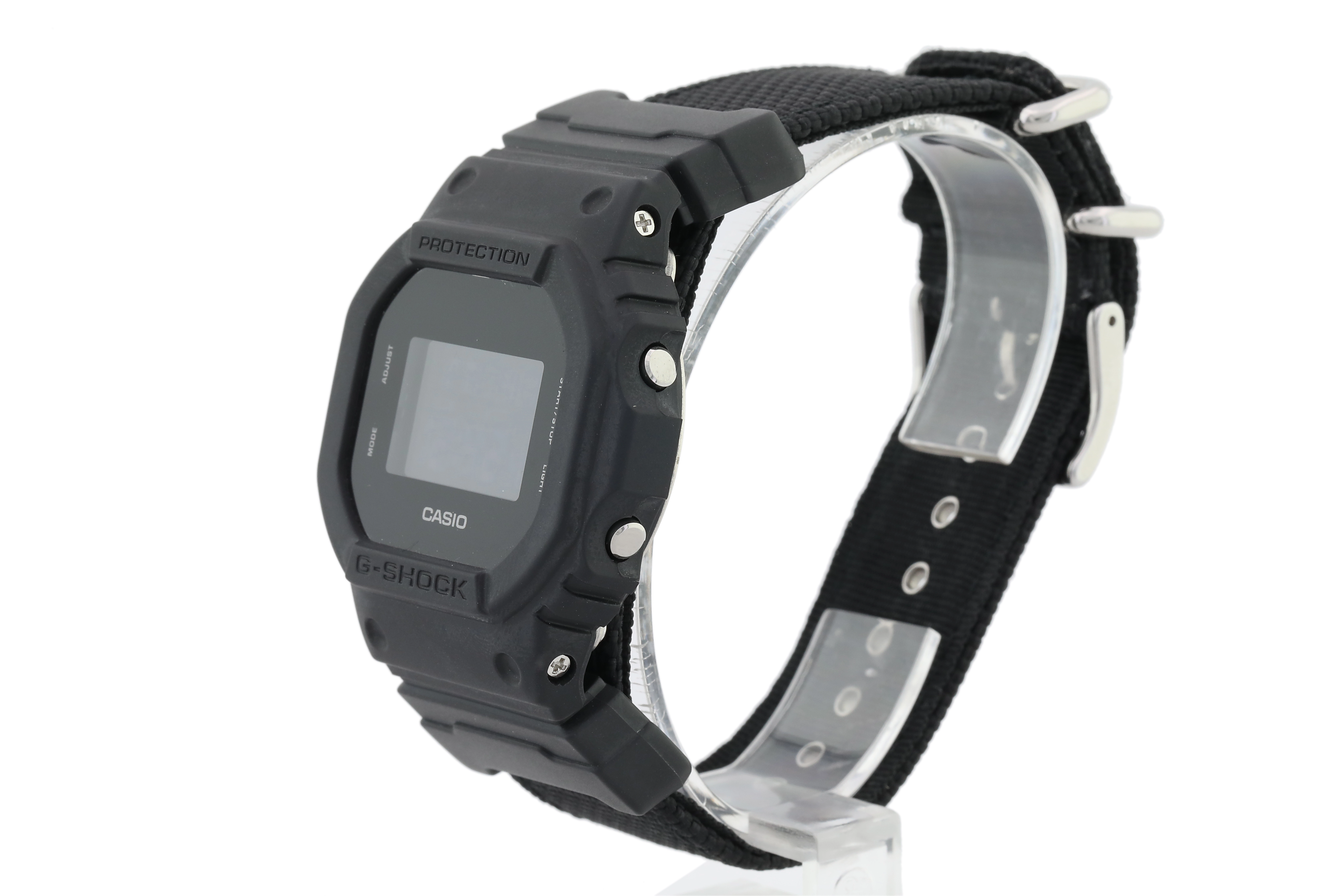 Casio G-Shock Men's Wristwatch/ DW-5600BBN-1DR