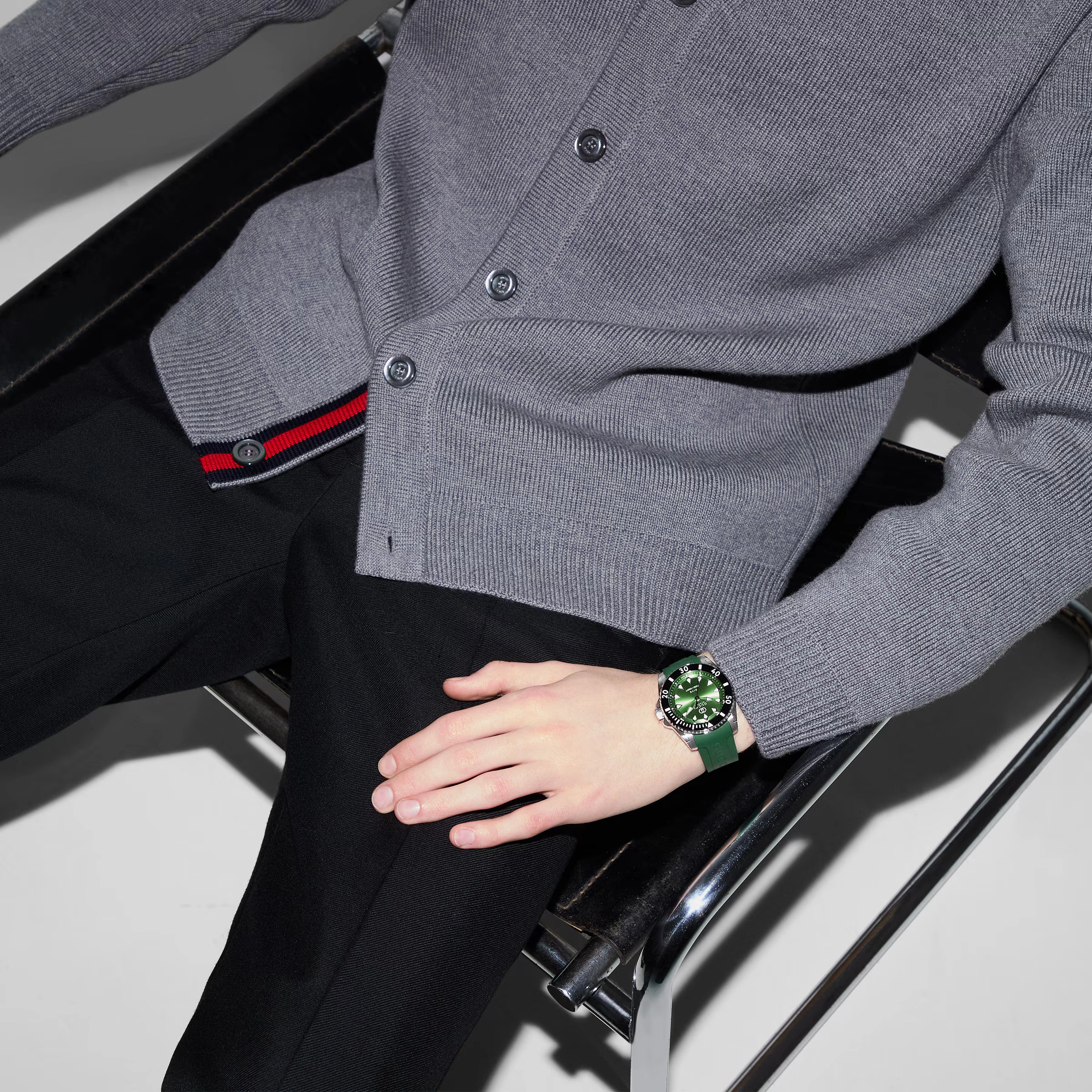 Gucci  Men's Automatic Wristwatch/ YA136360 Switzerland