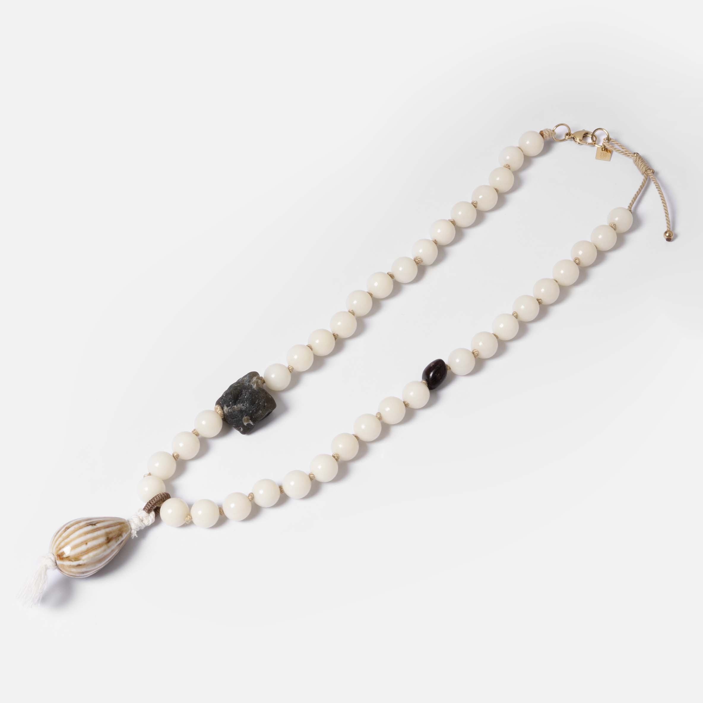 Zag Bijoux Ceramic Necklace/ SNL23222-01WHT