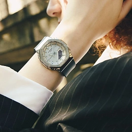 Casio Женские Кварцевые Часы/ GM-S2110-1A7DR