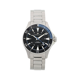 Khaki Navy Scuba, Black/Blue Bezel, Bracelet