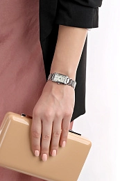 Quartz Wristwatch /H11221114