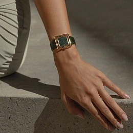 Quartz Wristwatch / UmbGGmop-GR