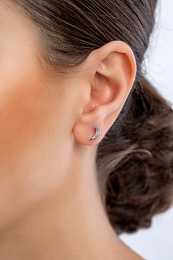 Marlyy: Crescent Moon Stud Earring