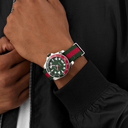 Gucci  Мужские  Наручные часы/ YA136339 Швейцария