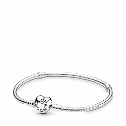 Silver bracelet with heart-shaped clasp